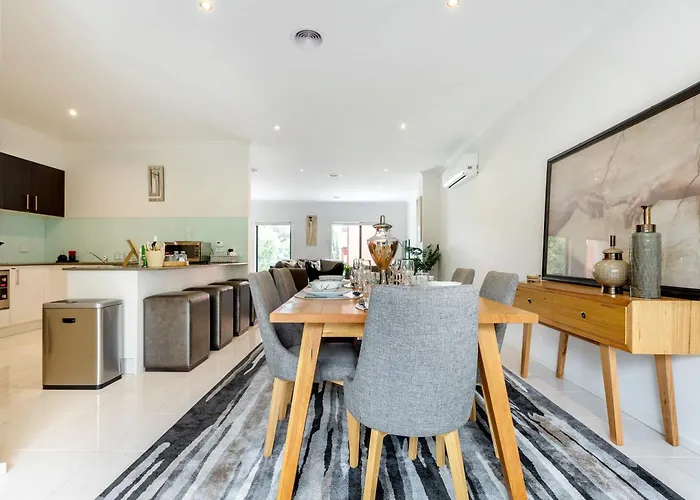 Vaquay Contempo In Flemington