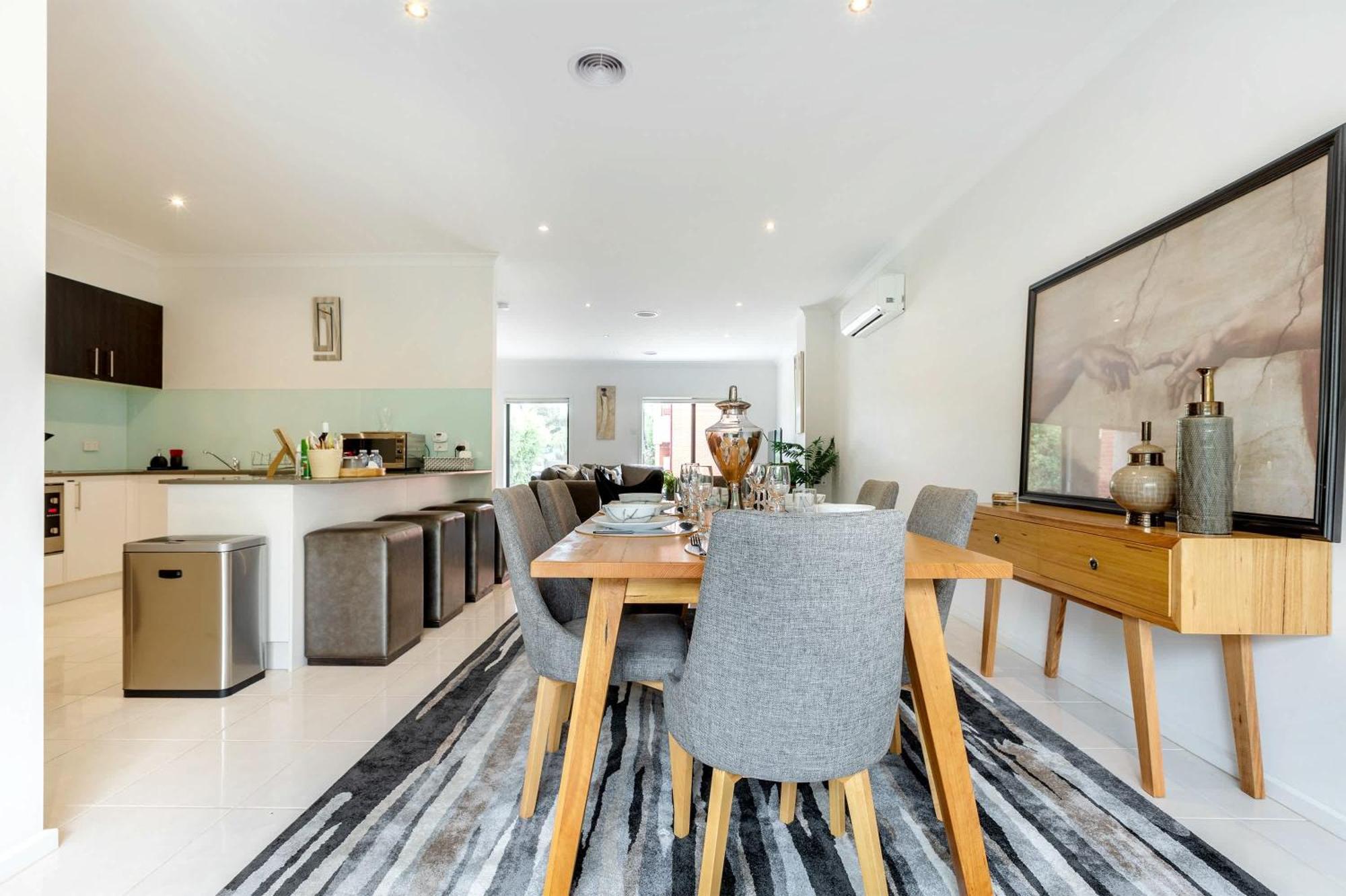 Vaquay Contempo In Flemington *