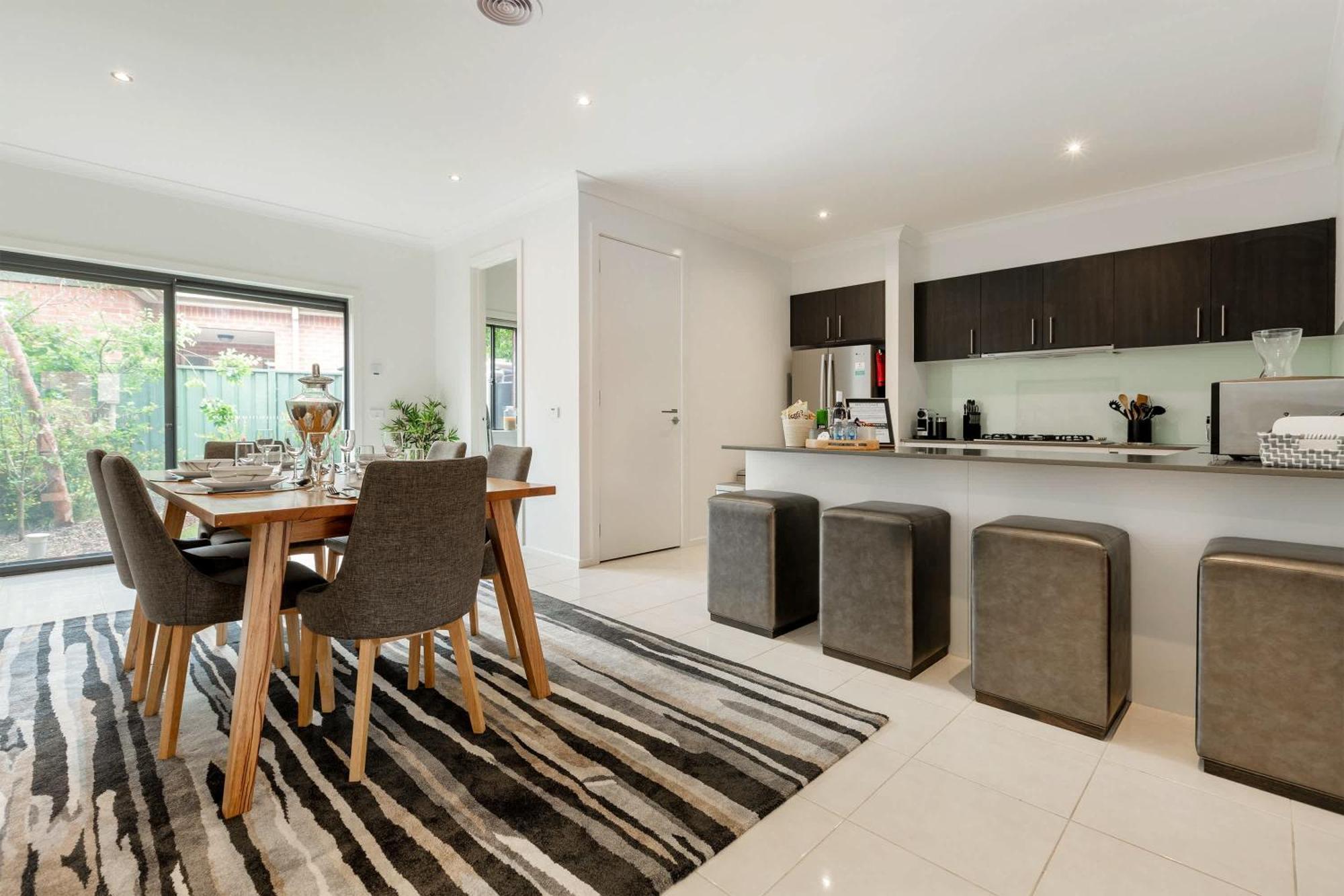 Vaquay Contempo In Flemington *
