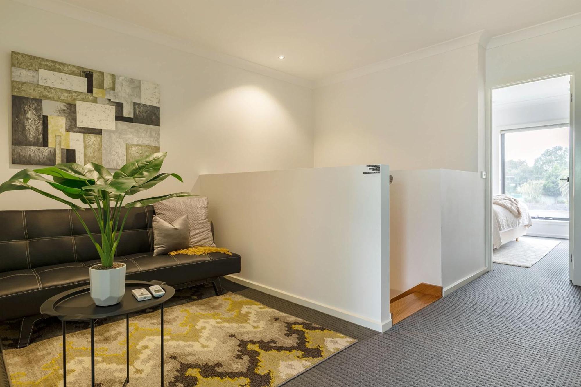 Vaquay Contempo In Flemington *